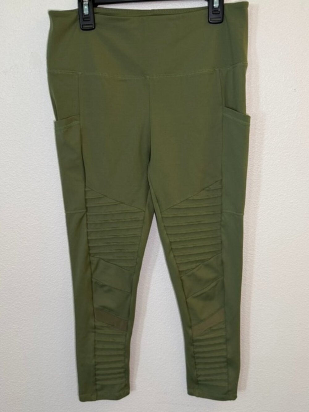 CVG Leggings. Size medium